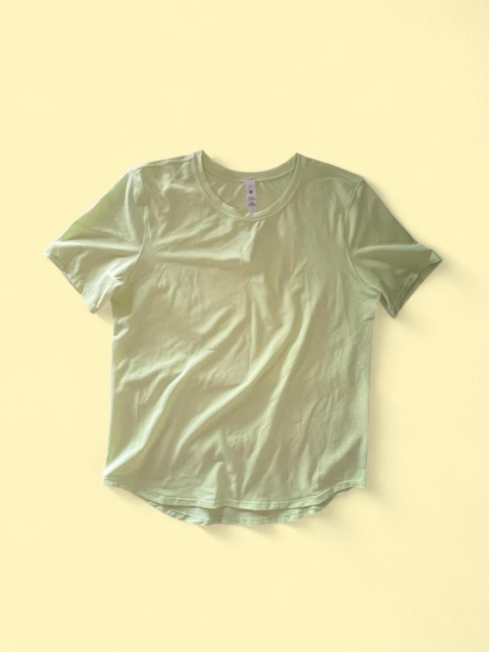 Lululemon Women’s Cropped Mesh Train Tee Highlighter Yellow Size 4
